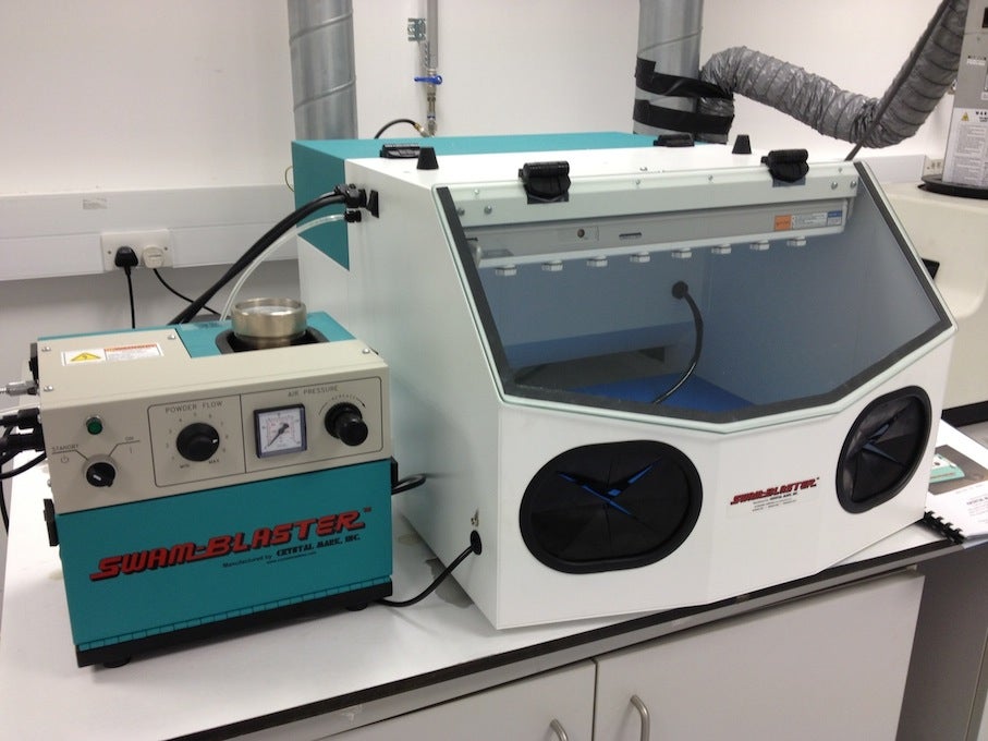 /storage/25B002549B190AF8E1B9C6CFCBD29C61EFF66943FD81E71B0FD7DAE01B913166/2f201cde0e4d49dc9105fdc9bfa30748/jpg/media/1f74486b41504f0ea4c6d8b0d7647c1d/Repair%20system%20Humiseal.jpeg?io=yes&optimize=medium&width=200&height=150&fit=bounds&format=jpeg