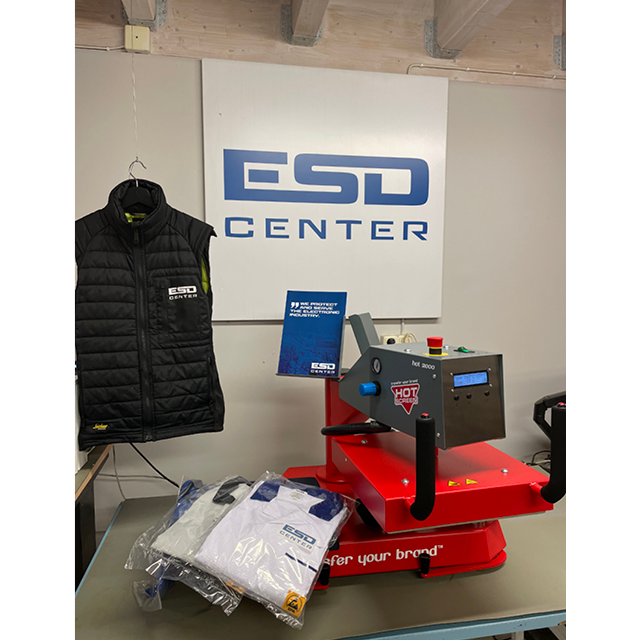 Nu erbjuder vi miljövänliga tryck på ESD-kläder i egen regi